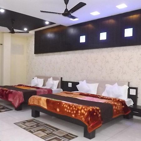 Oyo 30415 Hotel White City Anandpur  외부 사진