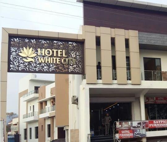 Oyo 30415 Hotel White City Anandpur  외부 사진