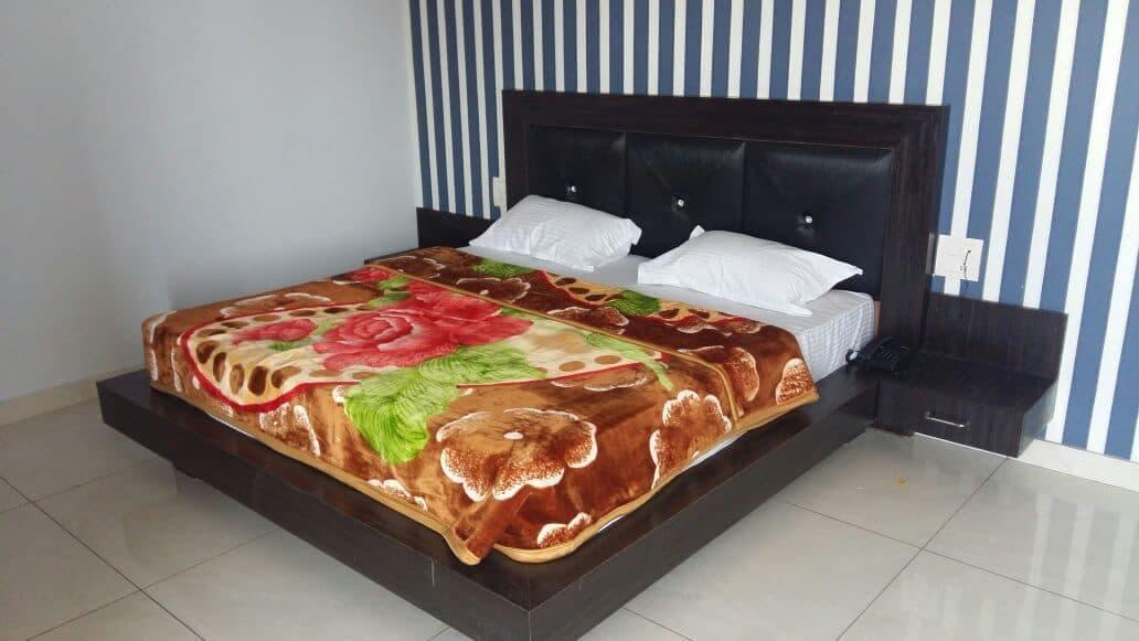 Oyo 30415 Hotel White City Anandpur  외부 사진