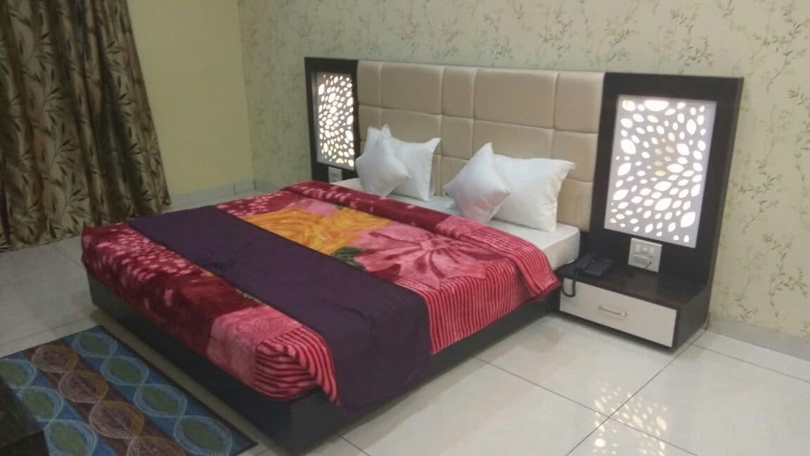 Oyo 30415 Hotel White City Anandpur  외부 사진