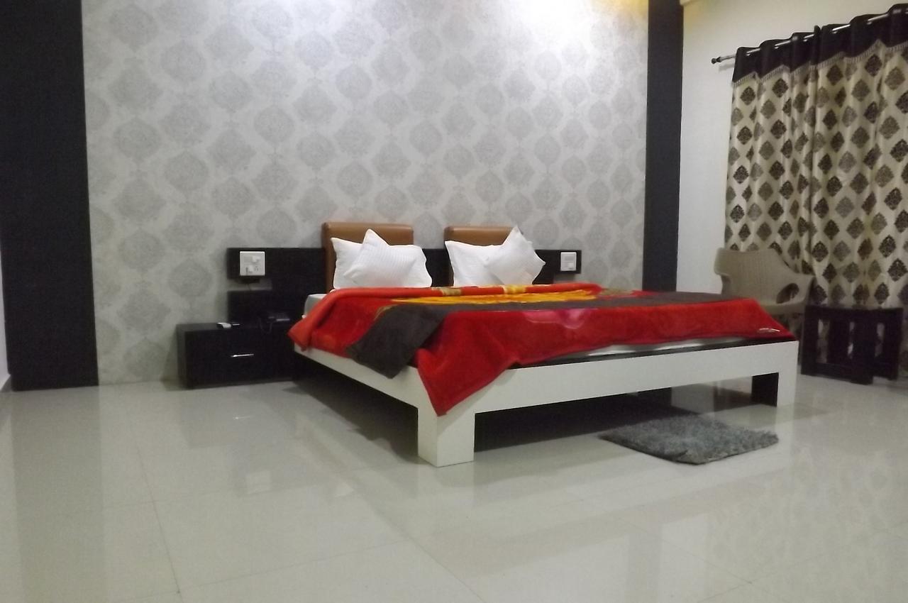 Oyo 30415 Hotel White City Anandpur  외부 사진